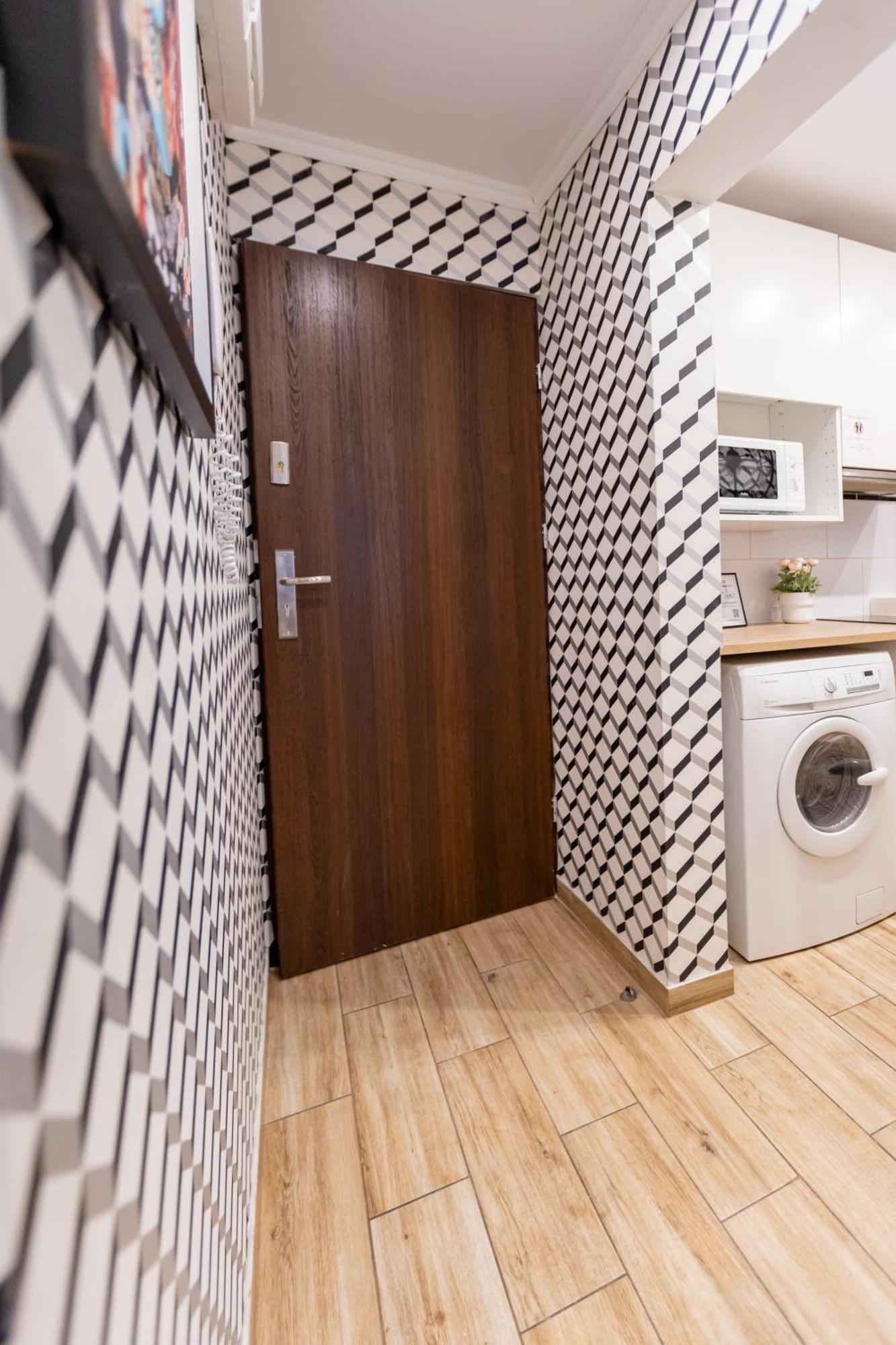 Unitapartament Short Rent In By Metro Station Rondo Onz With 3bedrooms 22 Апартаменти Варшава