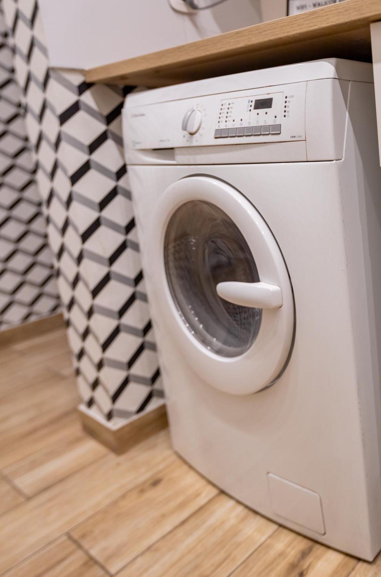 Unitapartament Short Rent In By Metro Station Rondo Onz With 3bedrooms 22 * Варшава