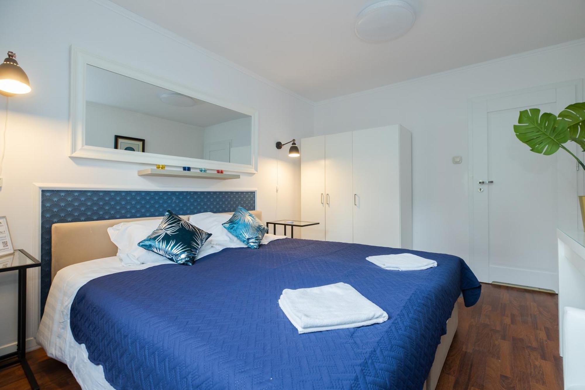 Unitapartament Short Rent In By Metro Station Rondo Onz With 3bedrooms 22 Варшава