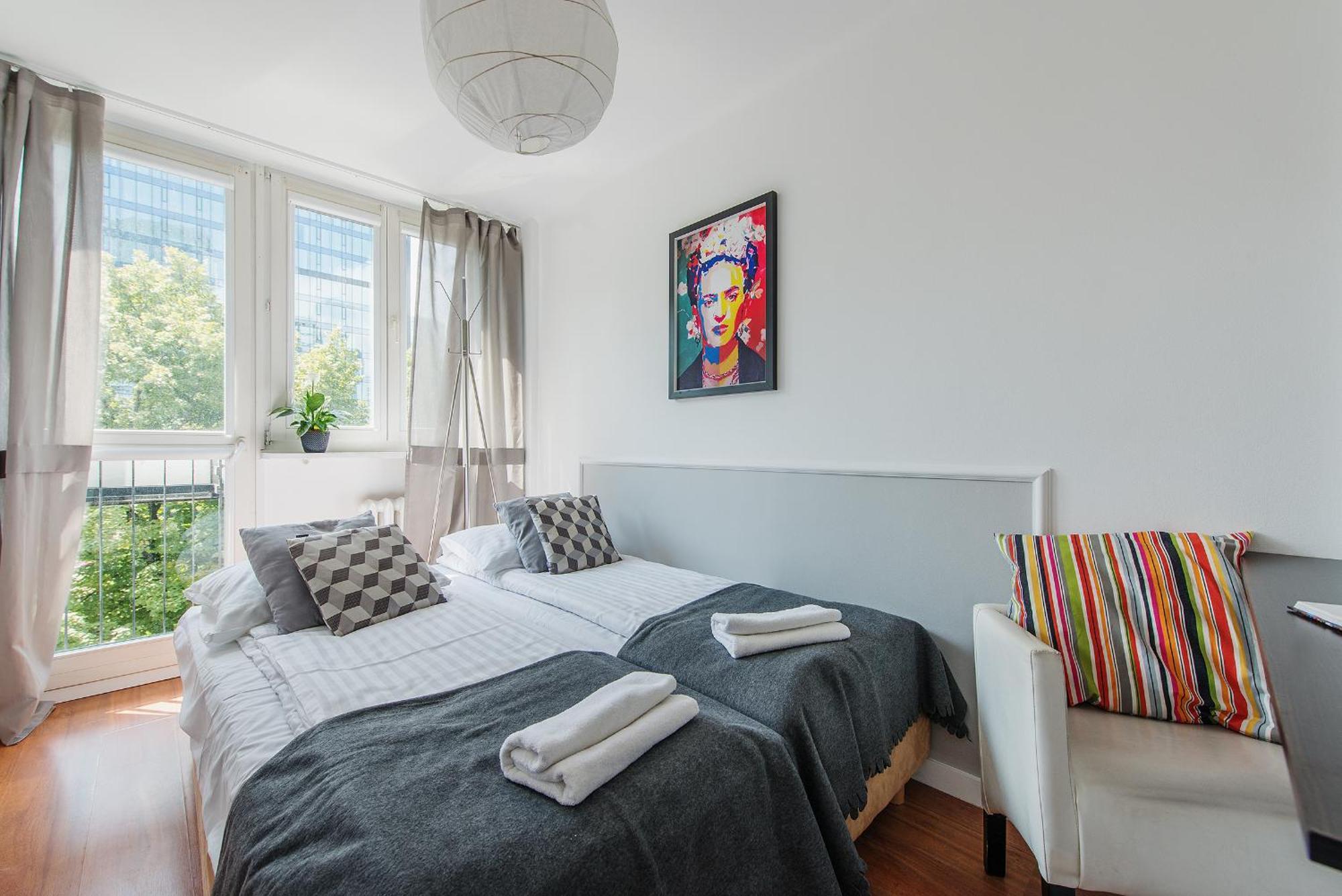 Unitapartament Short Rent In By Metro Station Rondo Onz With 3bedrooms 22 Апартаменти
